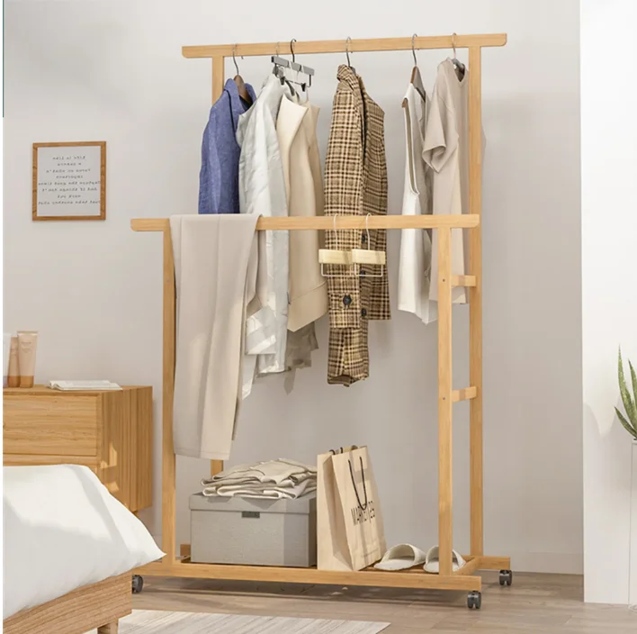 Portant à vêtements en bambou à double tringle avec étagères et roulettes