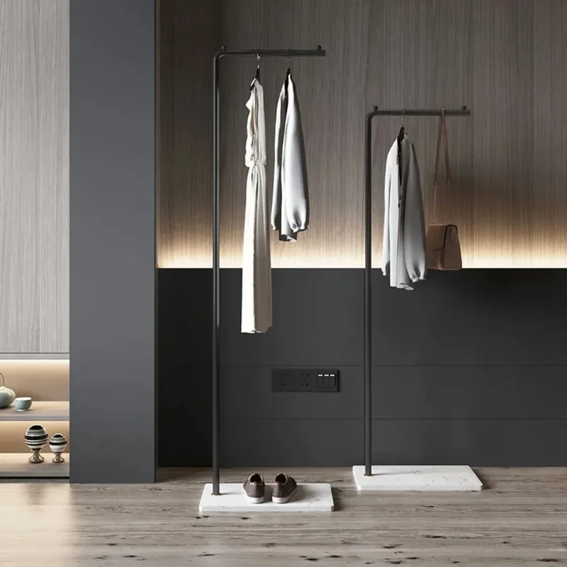 Portant sur pied simple — tige unique « light luxury »