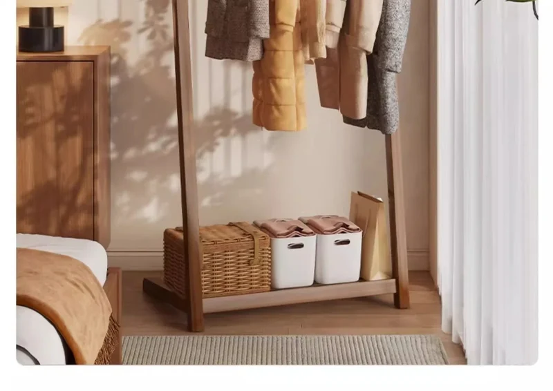 Portant compact en bambou — petit porte-vêtements de chevet/dortoir