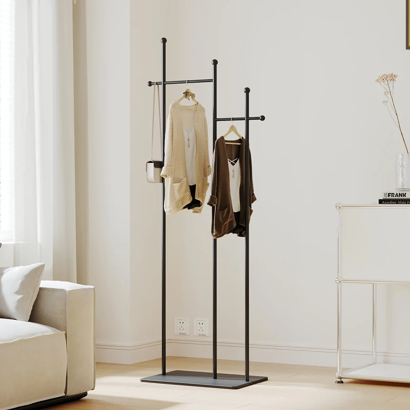 Portant vertical scandinave — porte-manteaux métal gain de place (salon/chambre/bureau)