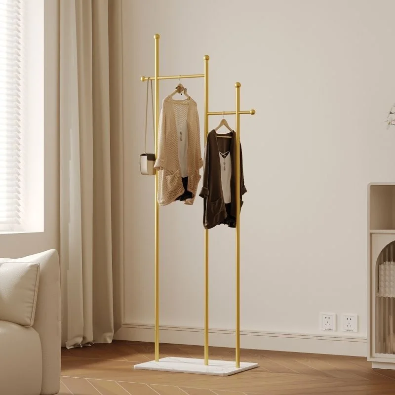 Portant vertical scandinave — porte-manteaux métal gain de place (salon/chambre/bureau)