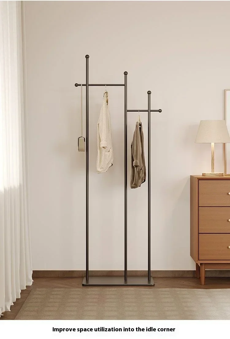 Portant vertical scandinave — porte-manteaux métal gain de place (salon/chambre/bureau)