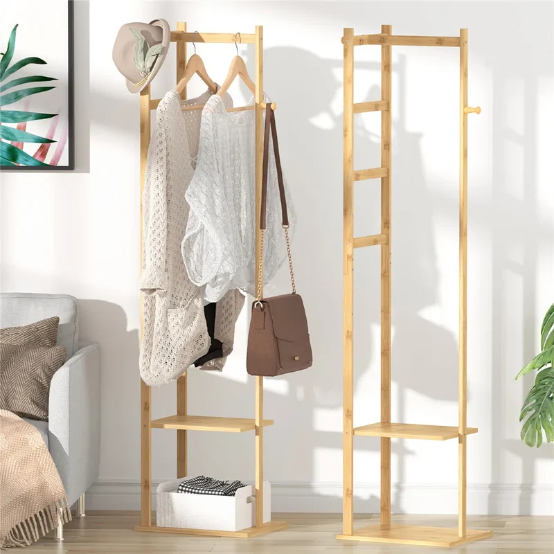Portant d’angle en bambou — porte-manteaux avec étagères, compact et chaleureux