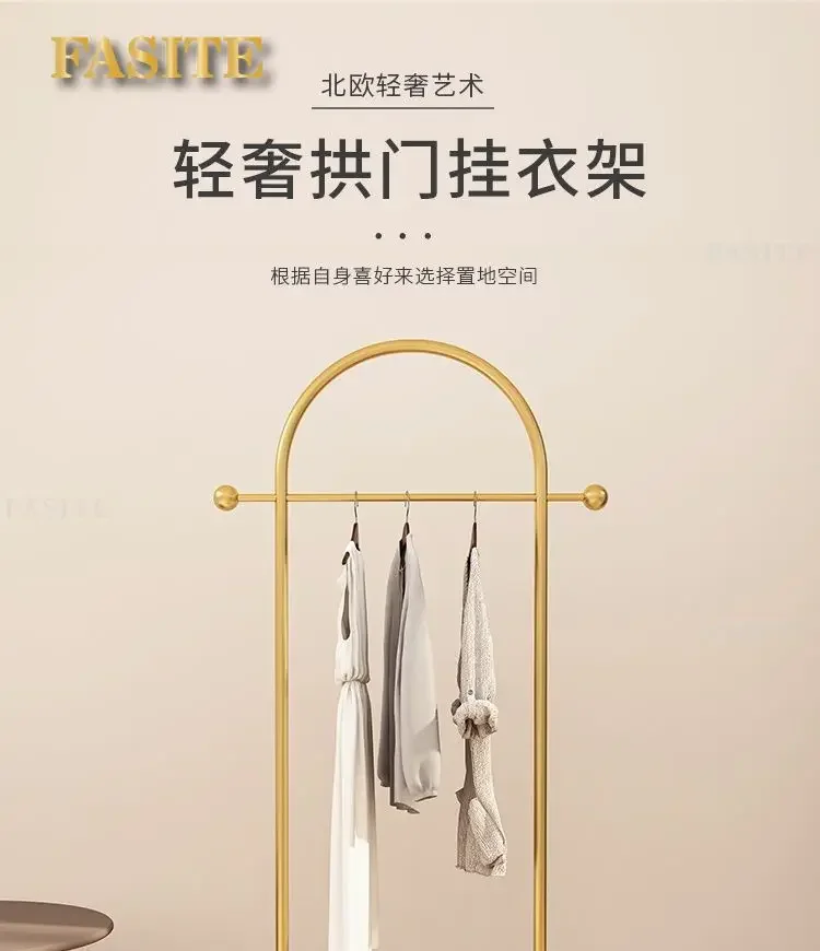 Penderie d’angle sur mât — rangement suspendu pour chambre, structure en acier inoxydable