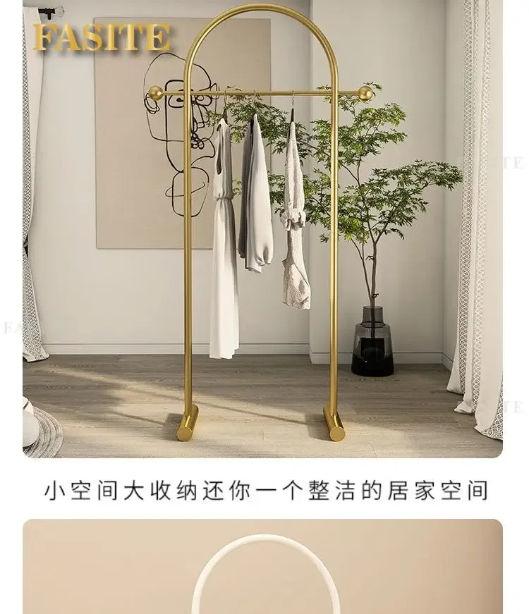 Penderie d’angle sur mât — rangement suspendu pour chambre, structure en acier inoxydable