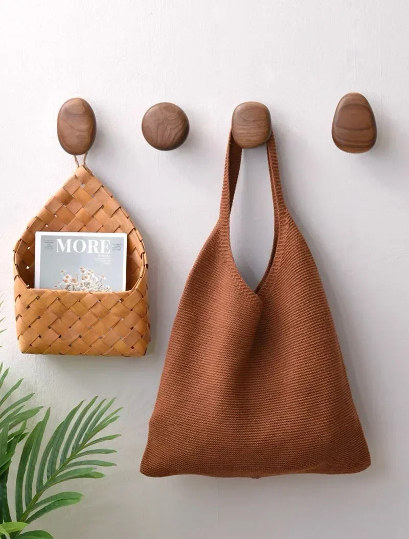 Patère Murale Bois Design Nordique - Crochet Mural Forme Galet pour Porte ou Meuble
