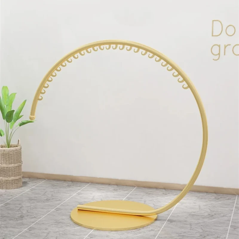 Portant Doré Moderne sur Pied – Présentoir à Vêtements pour Salon, Chambre et Boutique