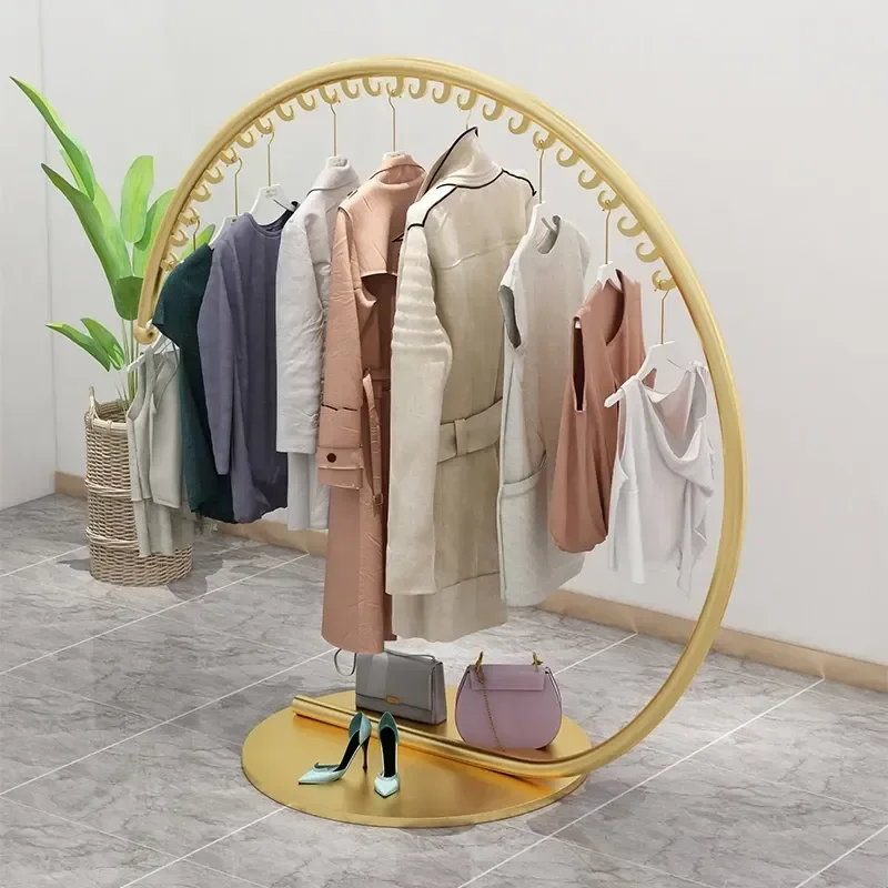 Portant Doré Moderne sur Pied – Présentoir à Vêtements pour Salon, Chambre et Boutique