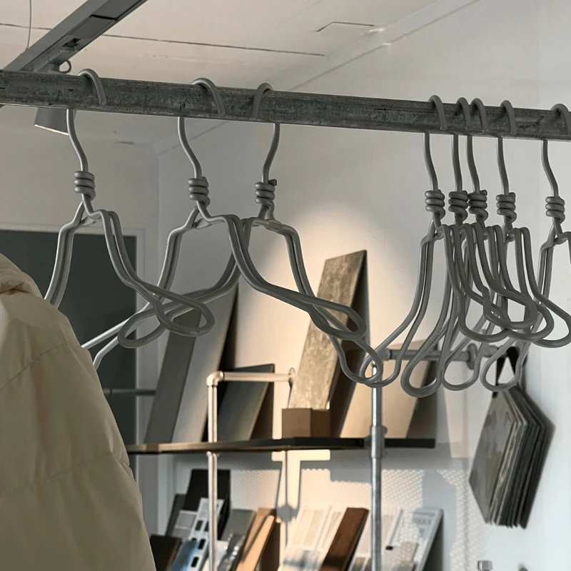 Original cintres larges en alu - 5 pièces