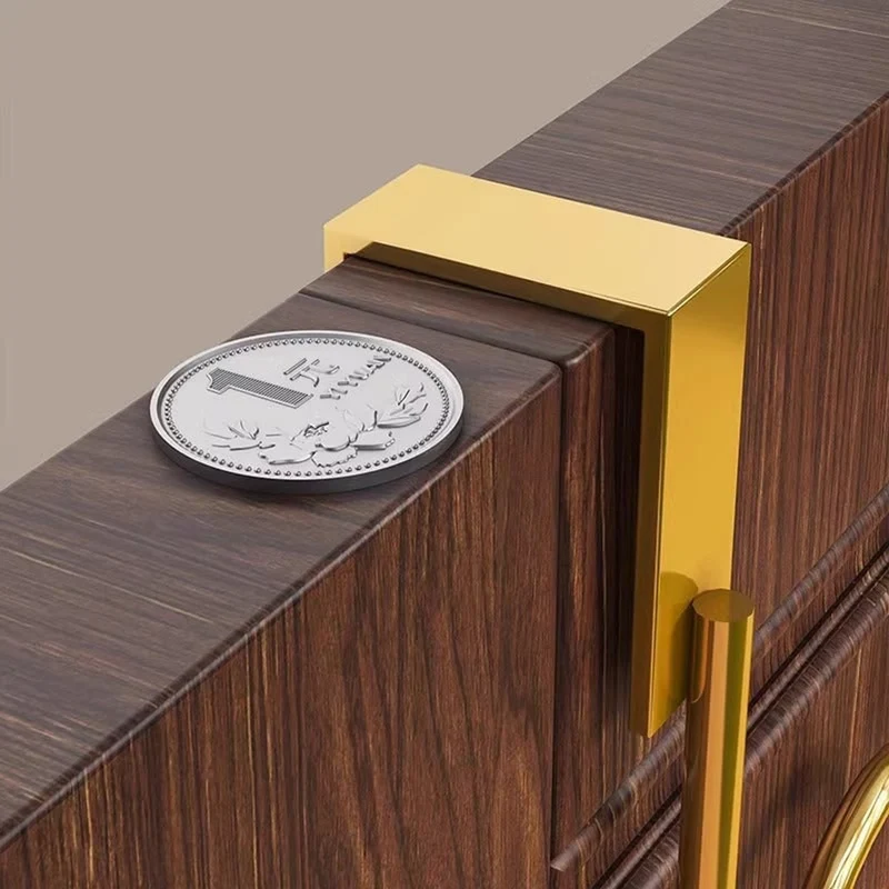 Wall Mounted Coat Rack with Streamlined Entryway Design and Finish