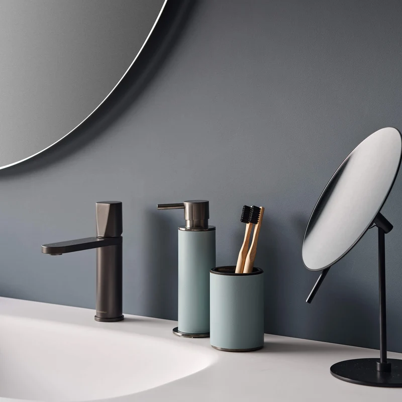 Leather Bathroom Set by Ekaterina Borovkova for ADJ STYLE