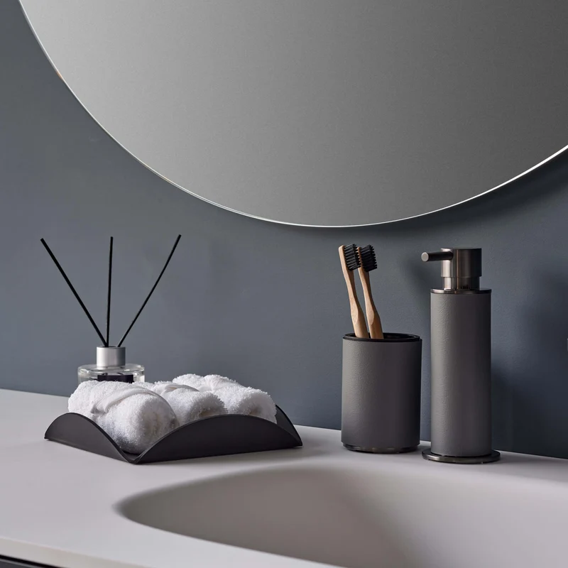 Leather Bathroom Set by Ekaterina Borovkova for ADJ STYLE