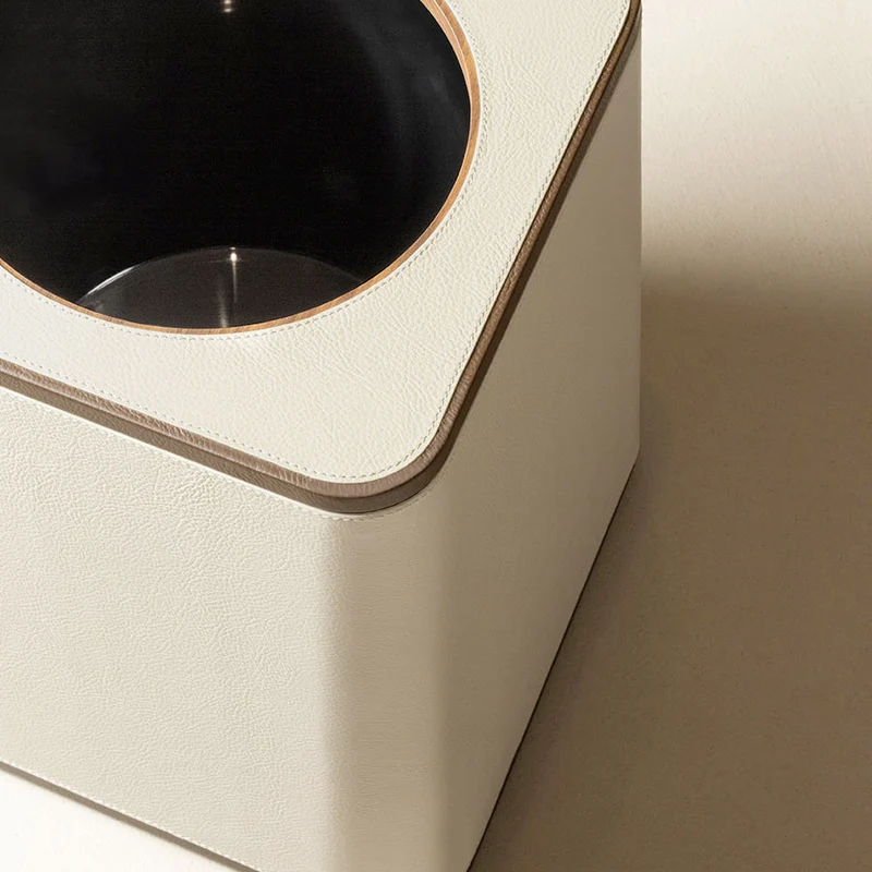 Leather Wastepaper Bin OFFICE COLLECTION by Giobagnara for Poltrona Frau