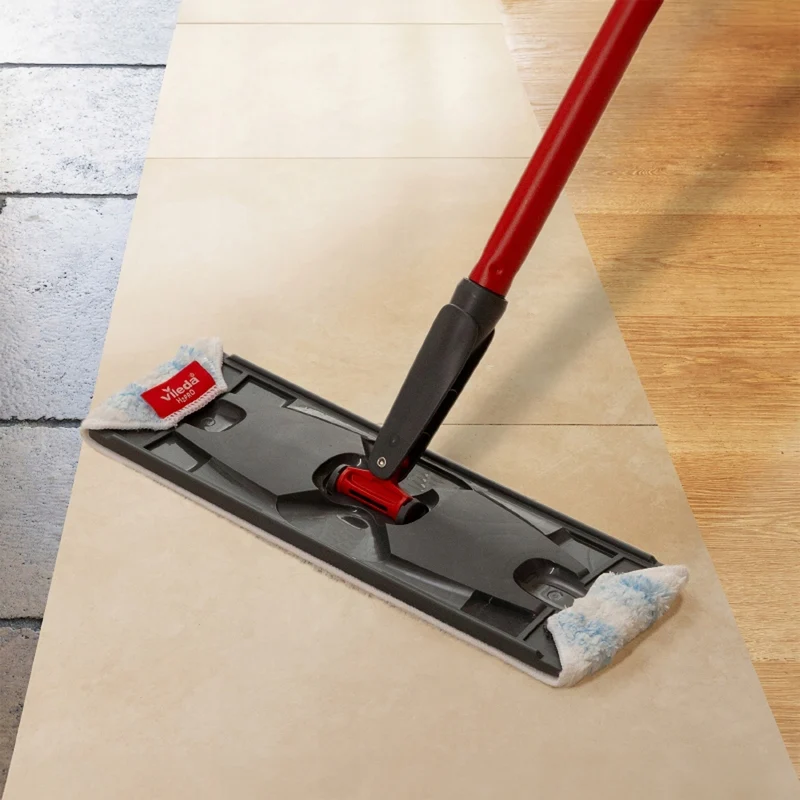 Vileda H2prO flat mop, 100% separation of clean and dirty water, two tanks, 3 microfiber pads, 360° tip, 175774