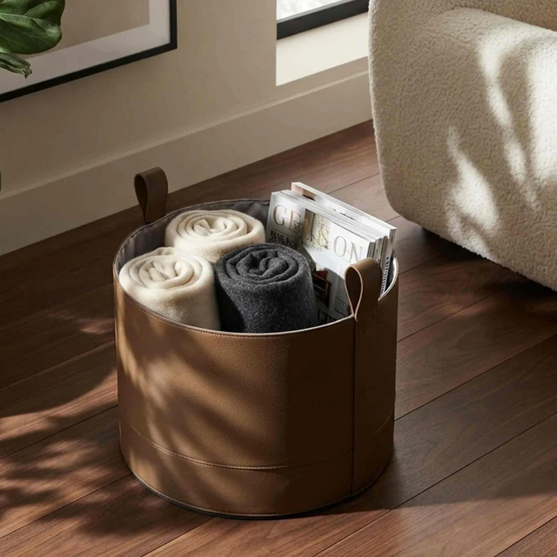 Leather Container LEATHER BASKET by Simona Cremascoli for Poltrona Frau
