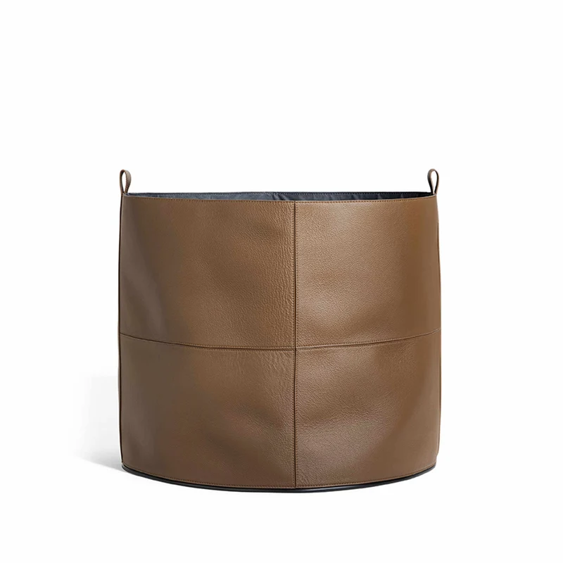 Leather Container LEATHER BASKET by Simona Cremascoli for Poltrona Frau