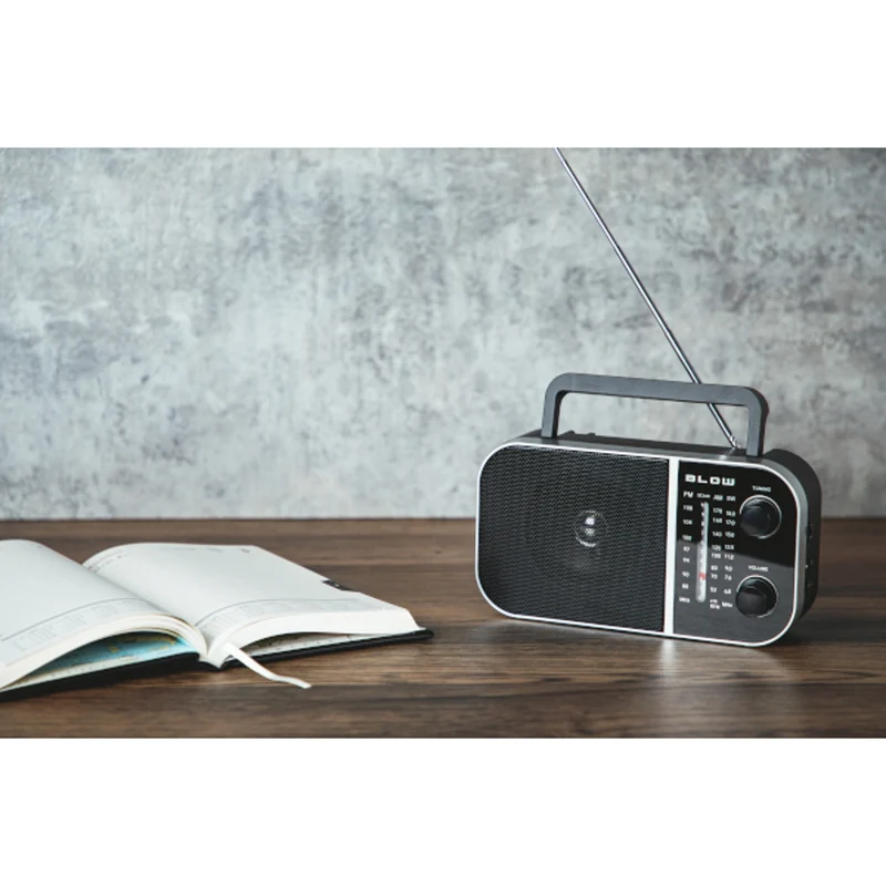 Blow Portable analog AM/FM radio RA6 battery and mains power