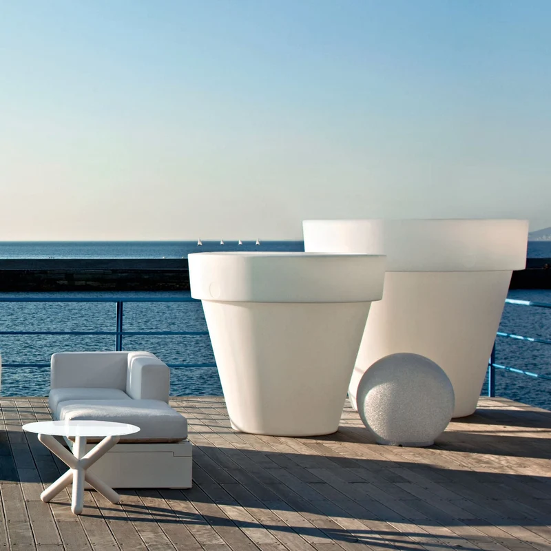 Outdoor Vase VAS FAMILY & BIG BO by Luisa Bocchietto for Serralunga