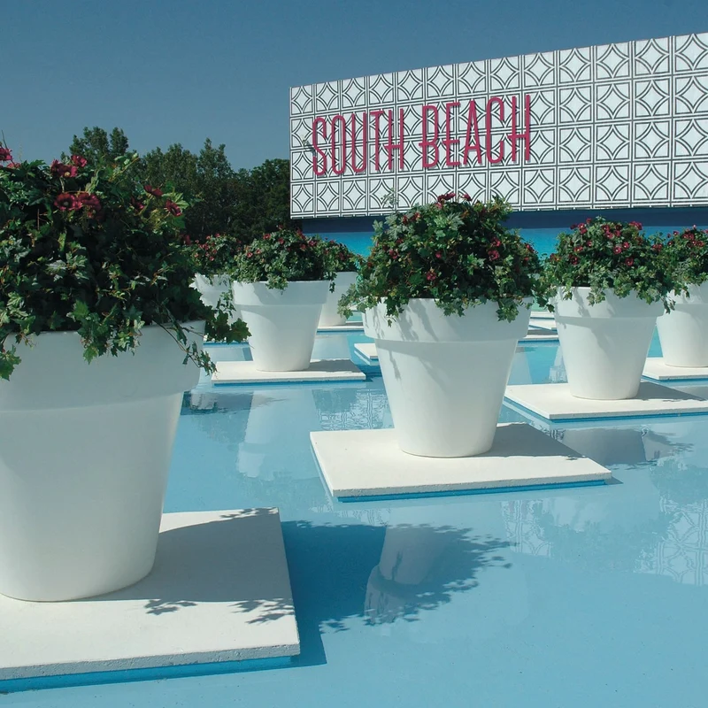 Outdoor Vase VAS FAMILY & BIG BO by Luisa Bocchietto for Serralunga