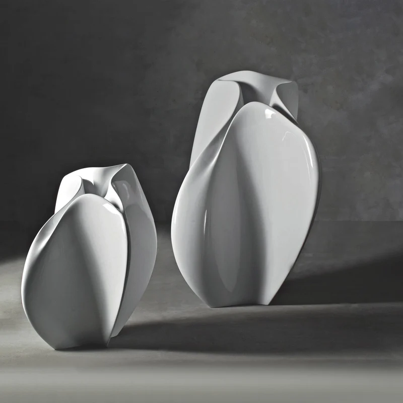 Vase FLOW by Zaha Hadid for Serralunga