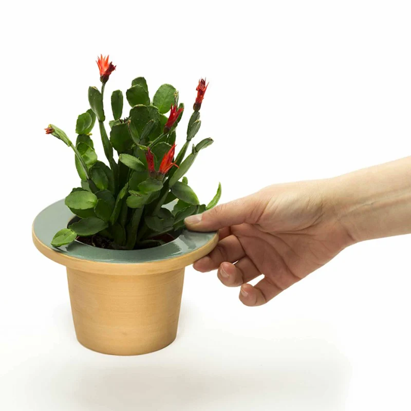 Terracotta Pot POFI by Giulio Iacchetti