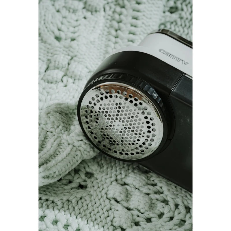 Camry fabric shaver, LCD display, Li-Ion rechargeable battery, white and black, CR 9620