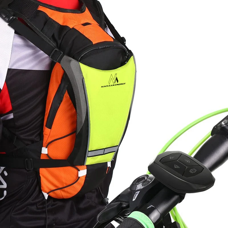Backpack with LED signal light, remote control, water resistance: remote control IPx5, backpack IPX2 + sports shoulder straps for Maclean phone